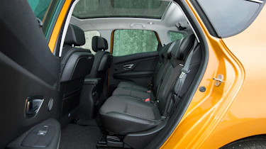 Renault Scenic - rear seats
