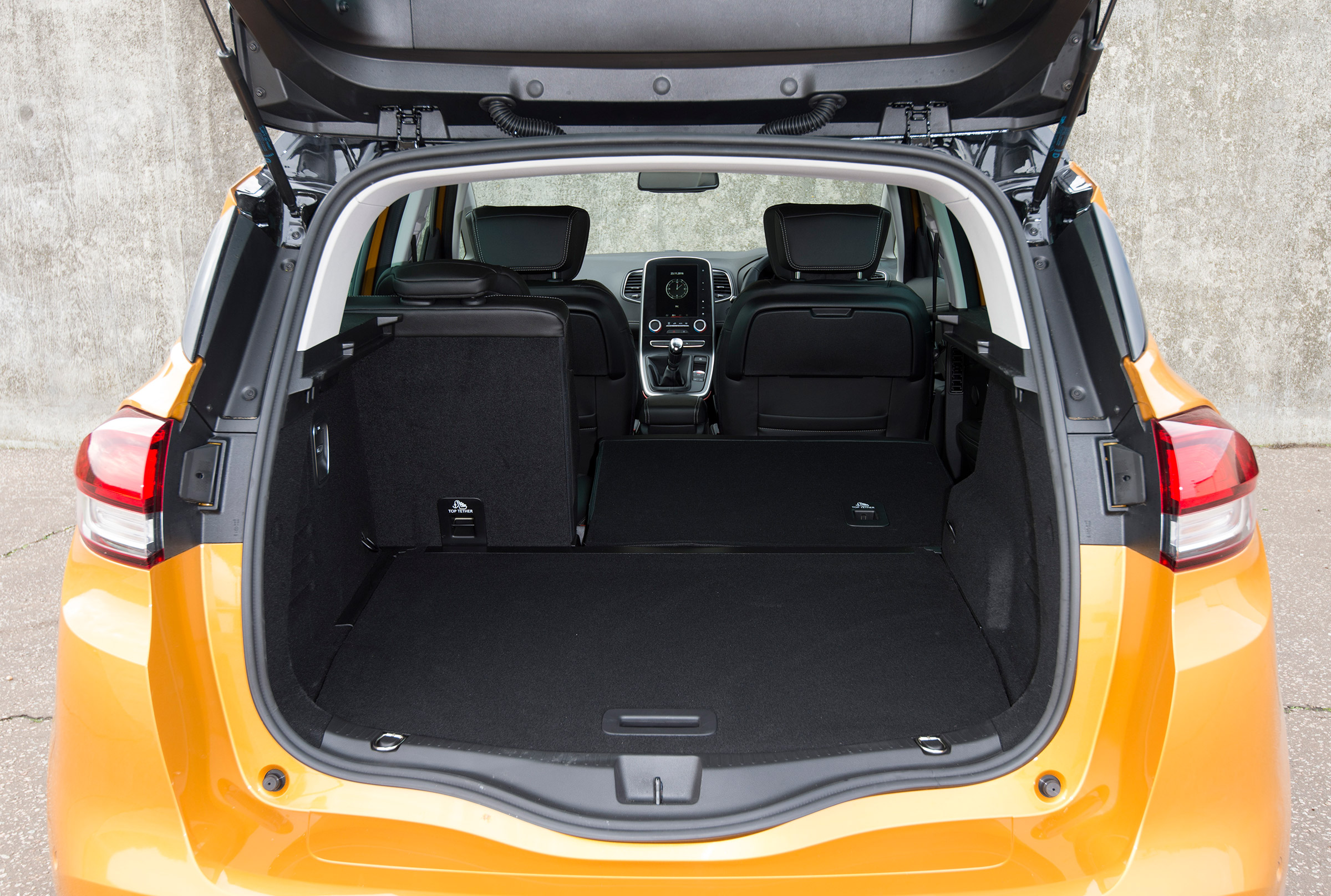 Renault Scenic - boot