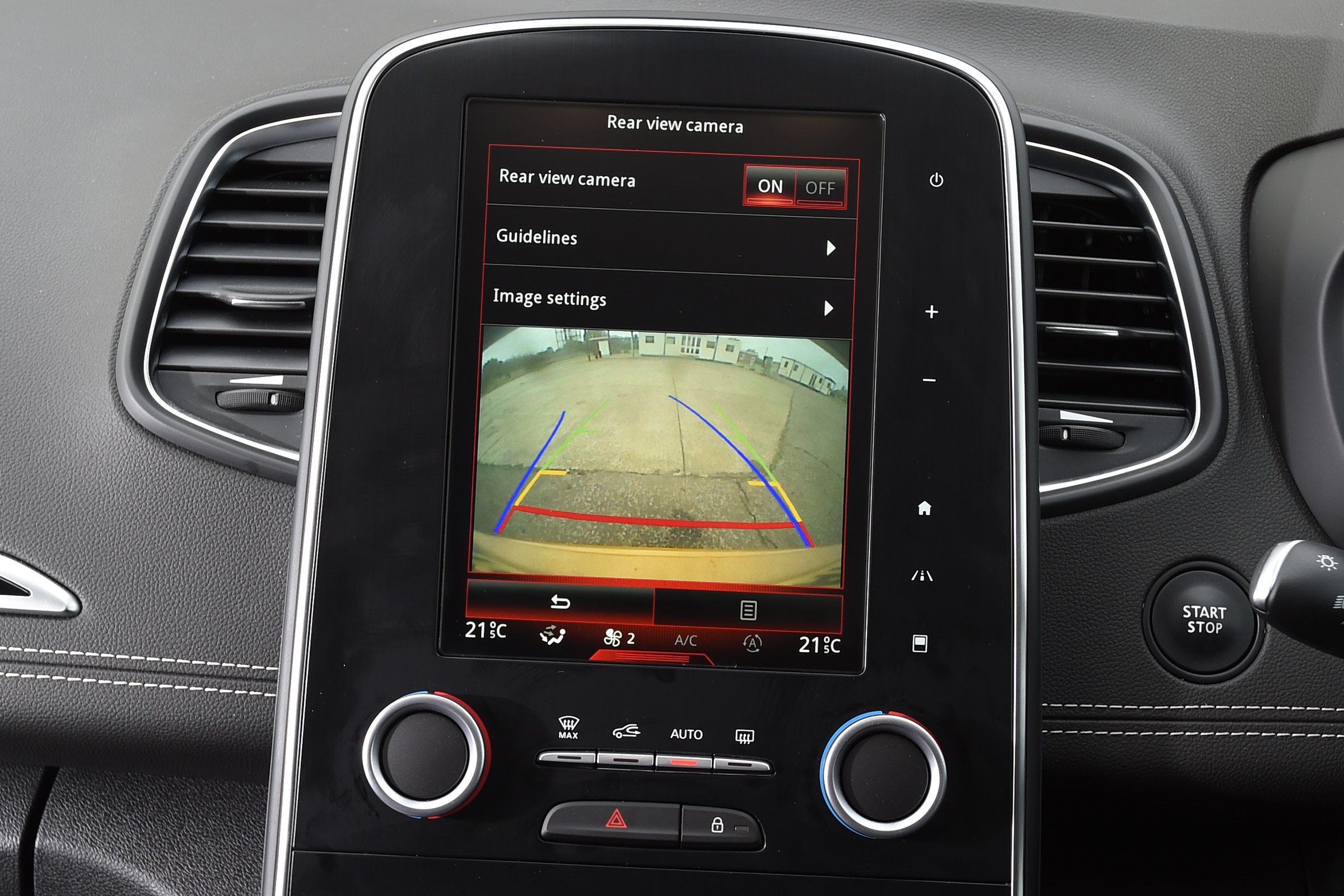 Renault Scenic - reversing camera