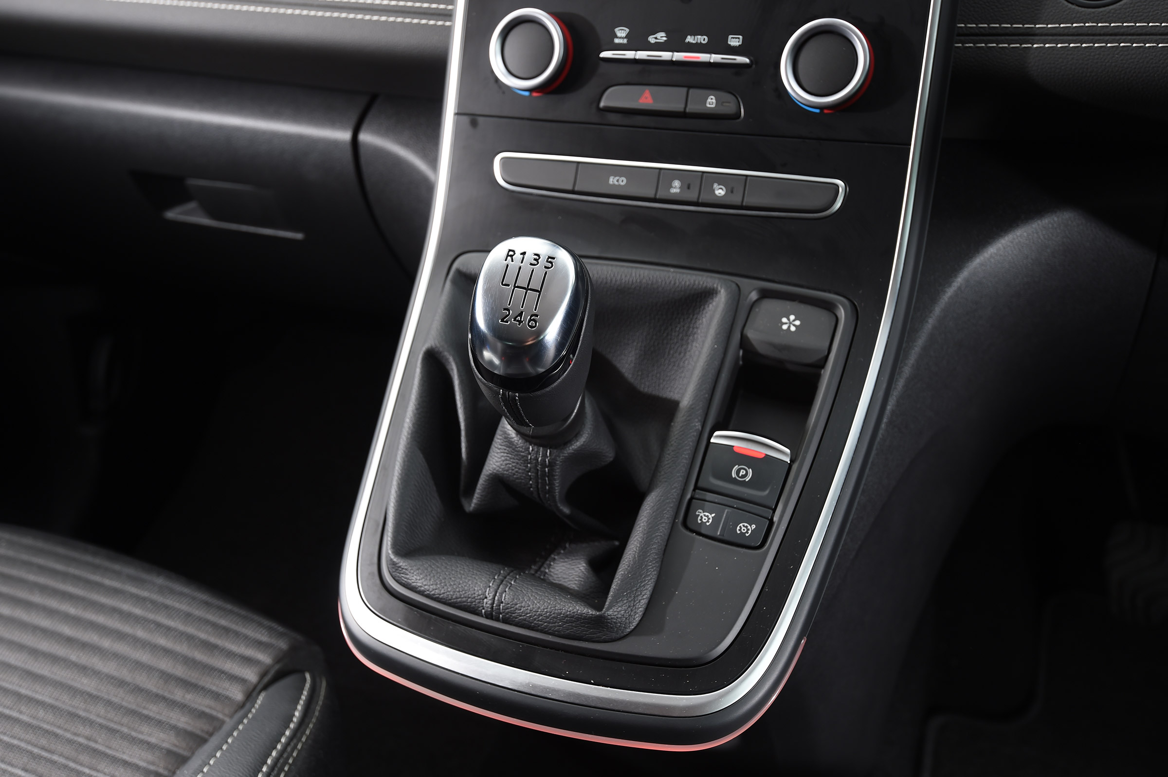 Renault Scenic - centre console
