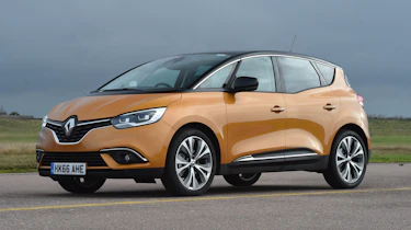 Renault Scenic - front static