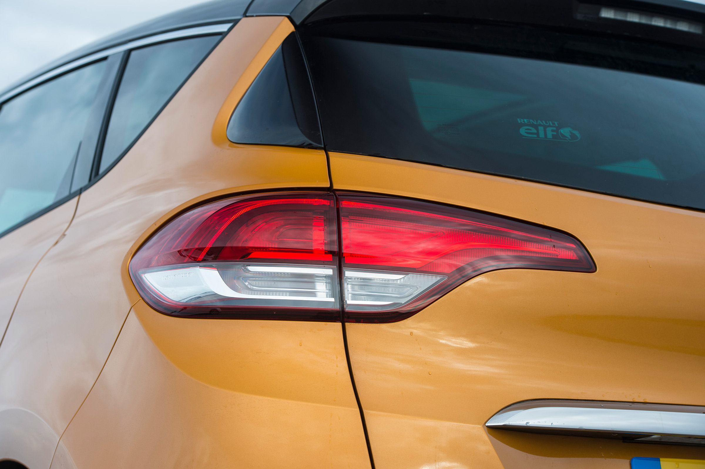 Renault Scenic - rear light