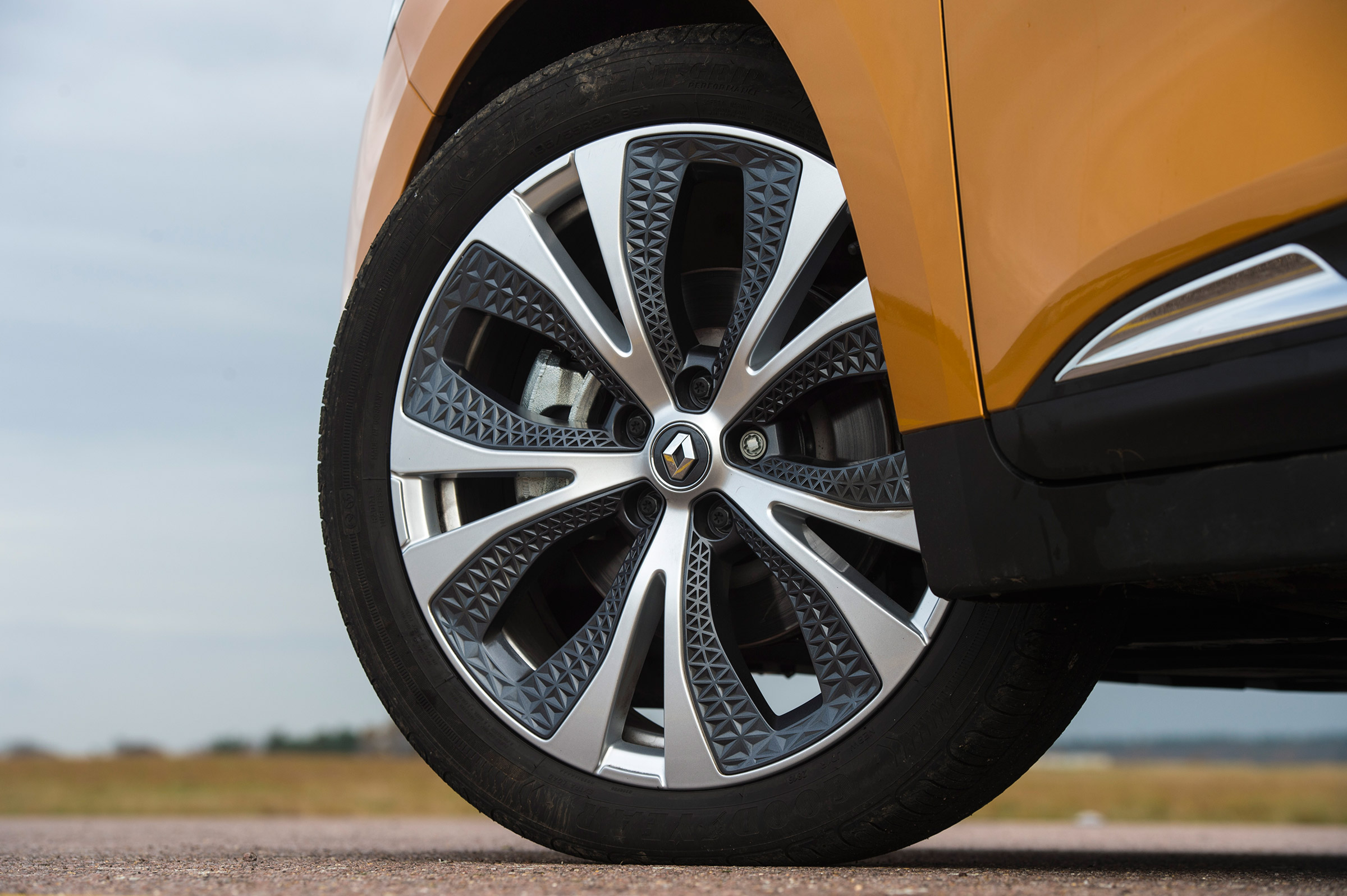 Renault Scenic - wheel