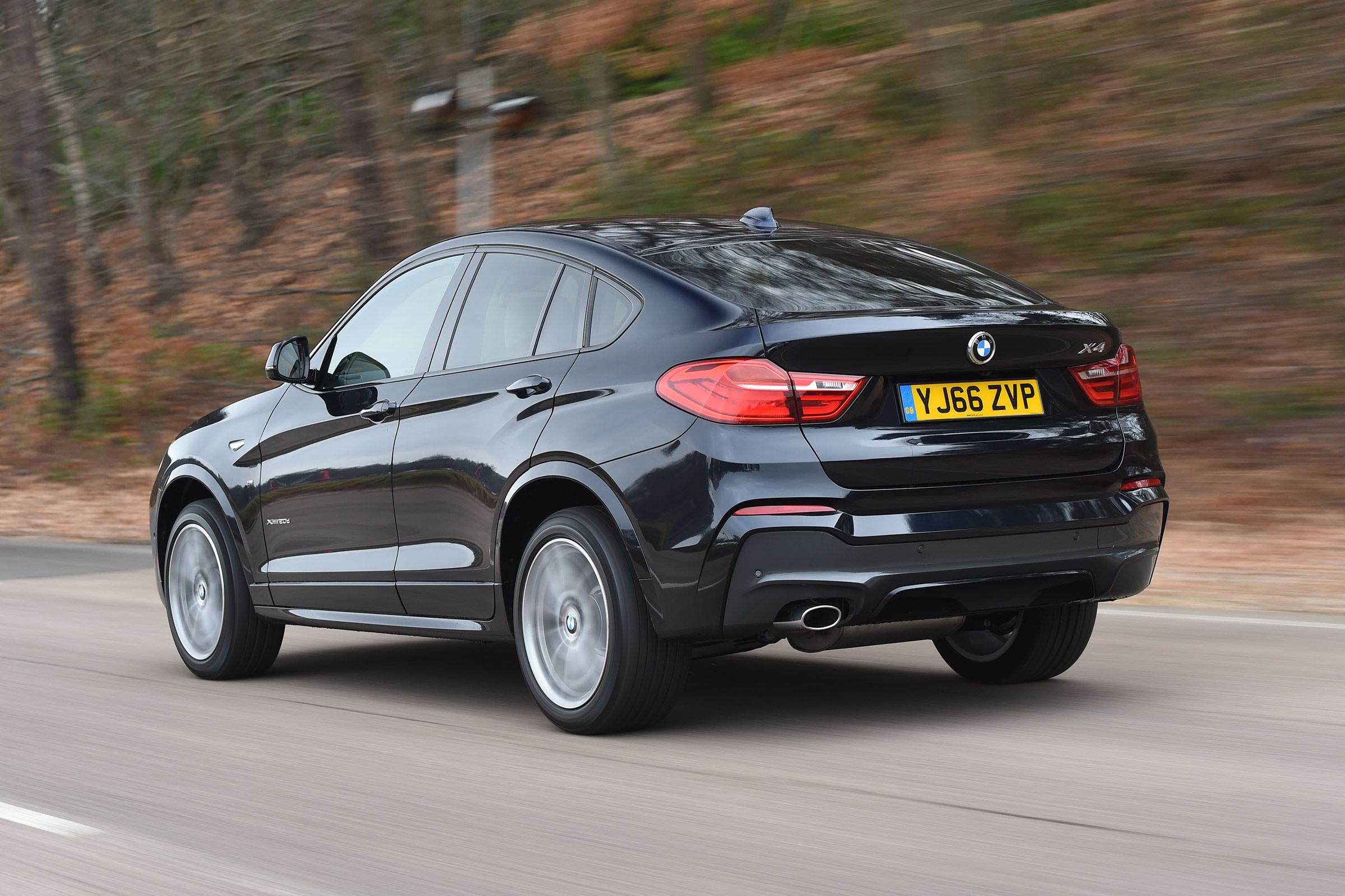 BMW X4 - rear