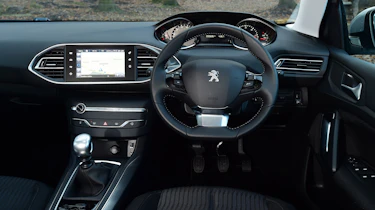 Peugeot 308 SW - dash