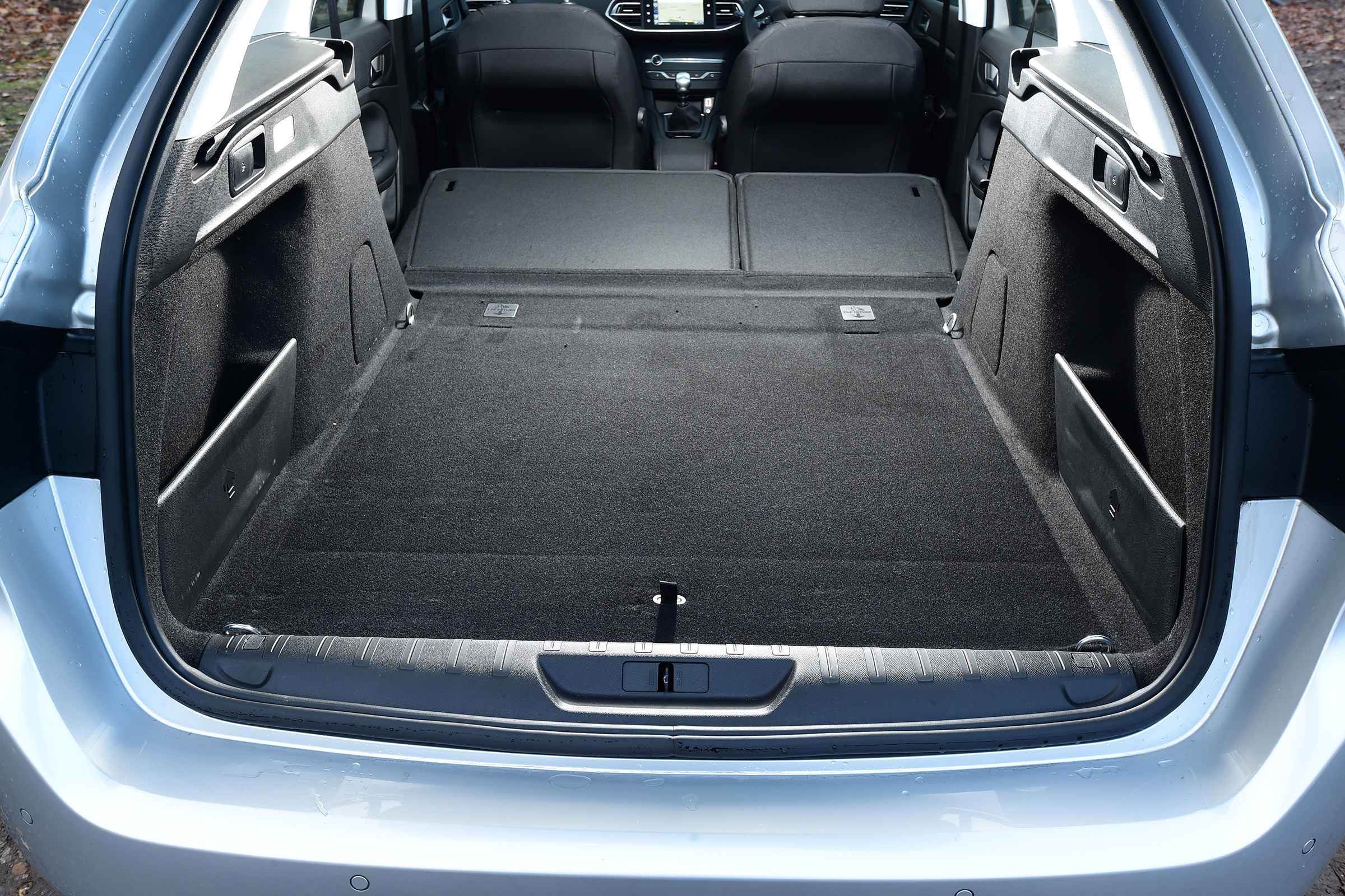 Peugeot 308 SW - boot