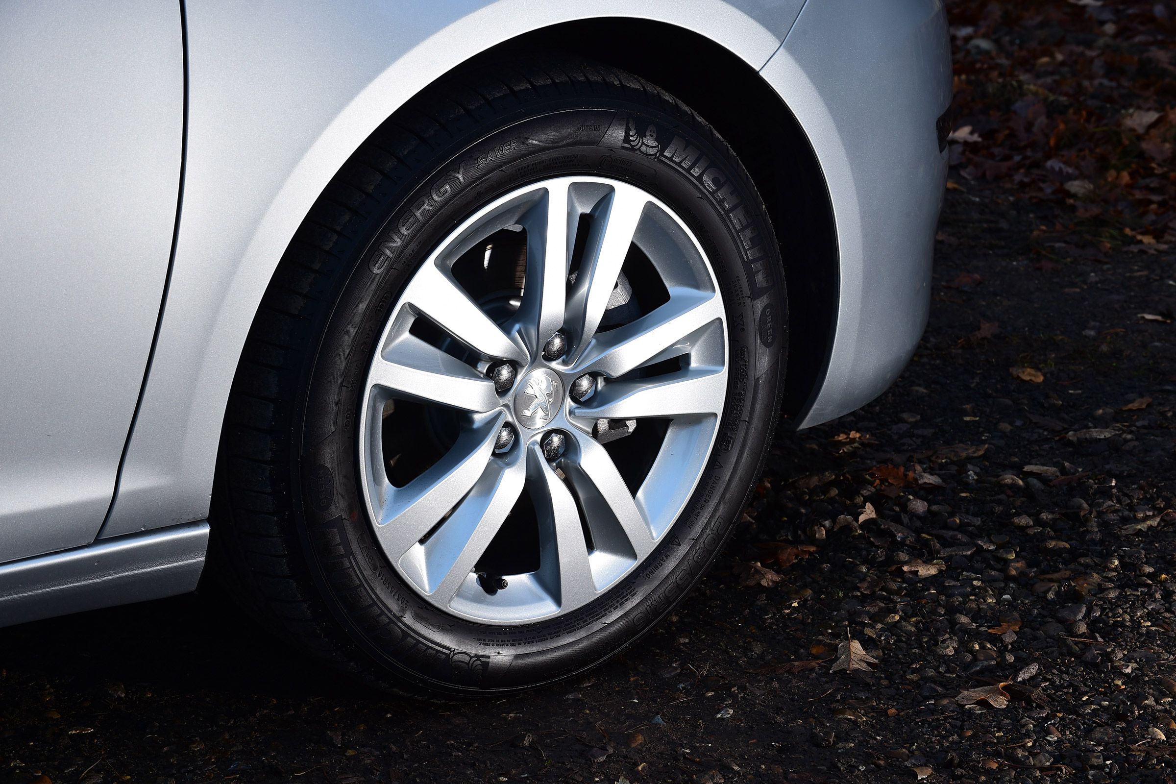 Peugeot 308 SW - wheel