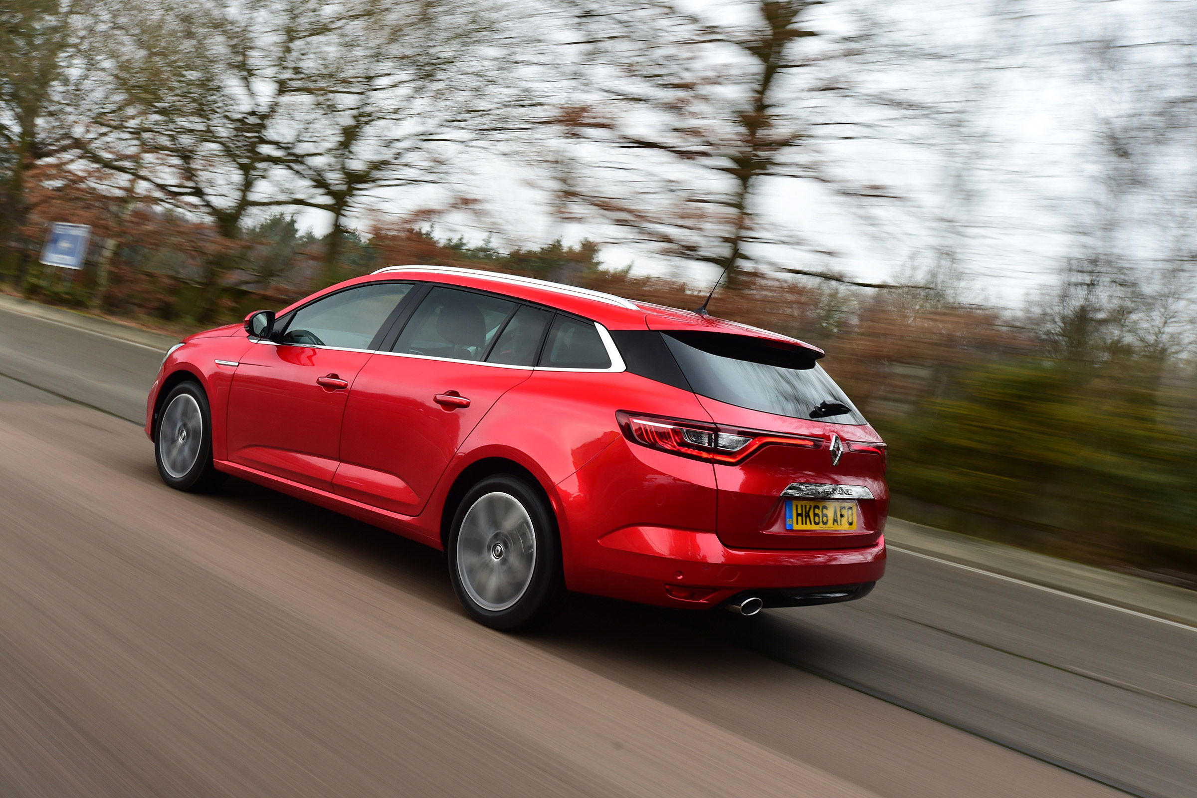 Renault Megane ST - rear tracking