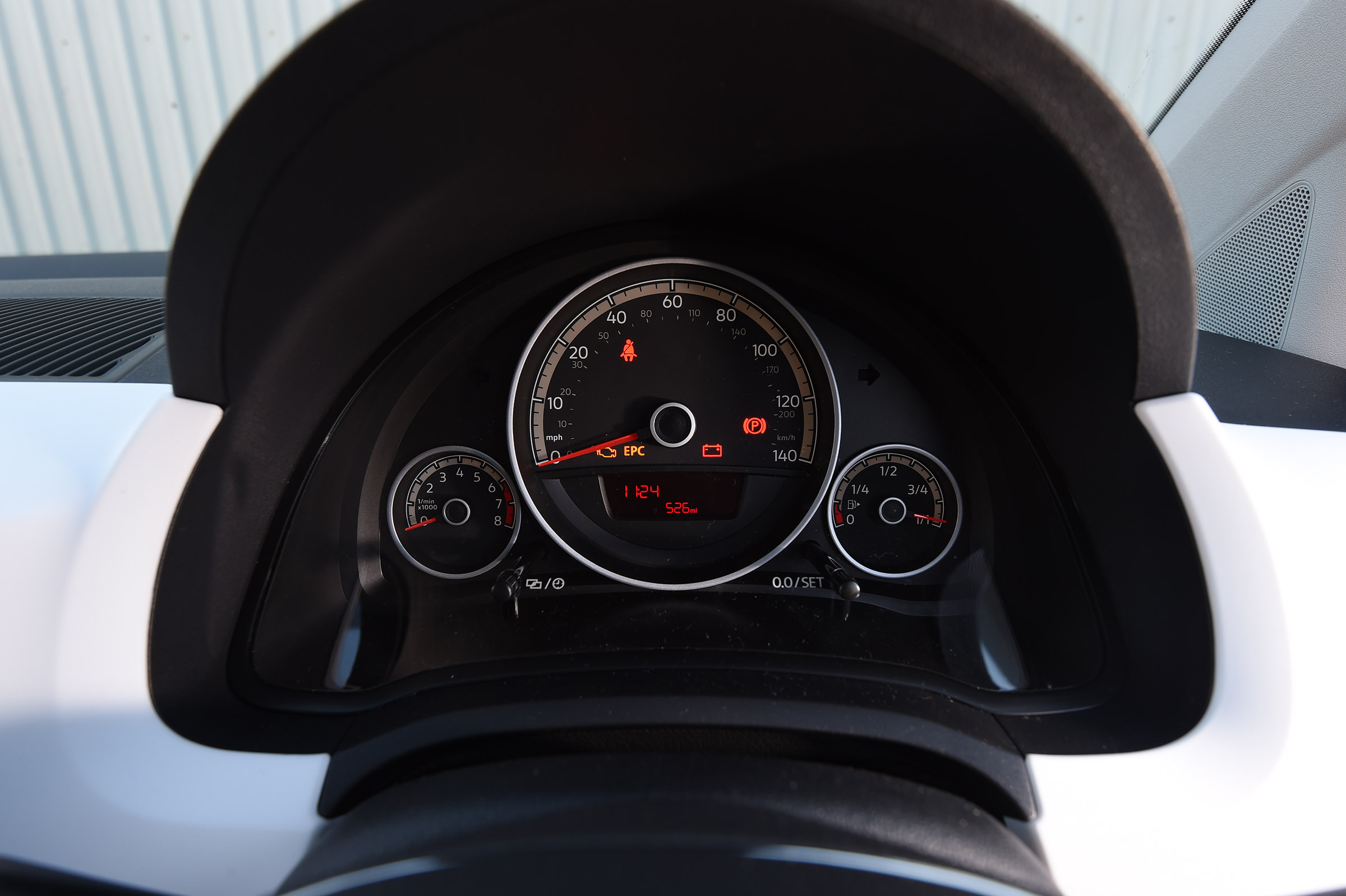 Volkswagen up! 1.0 TSI petrol - dials