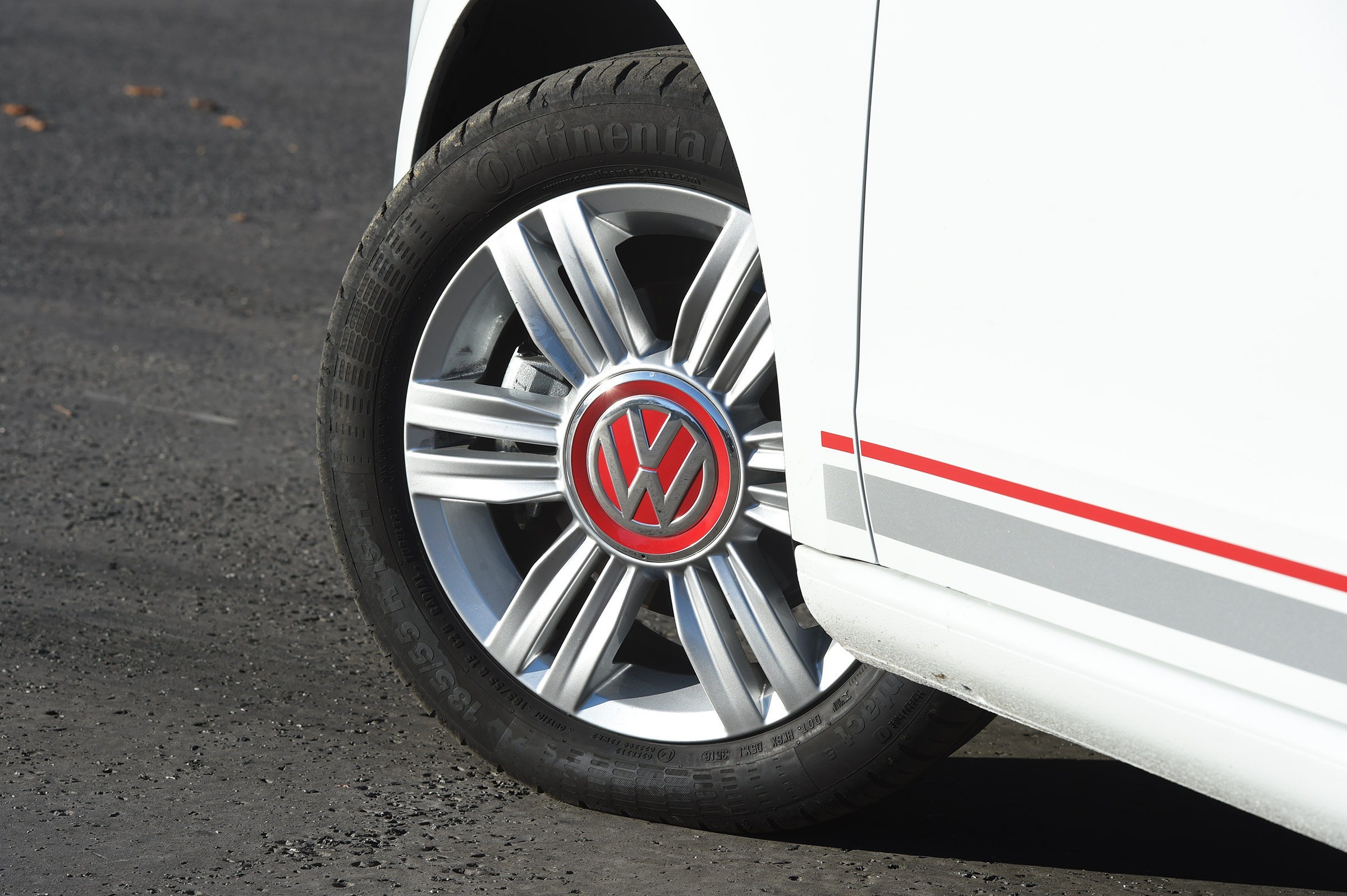 Volkswagen up! 1.0 TSI petrol - wheel detail