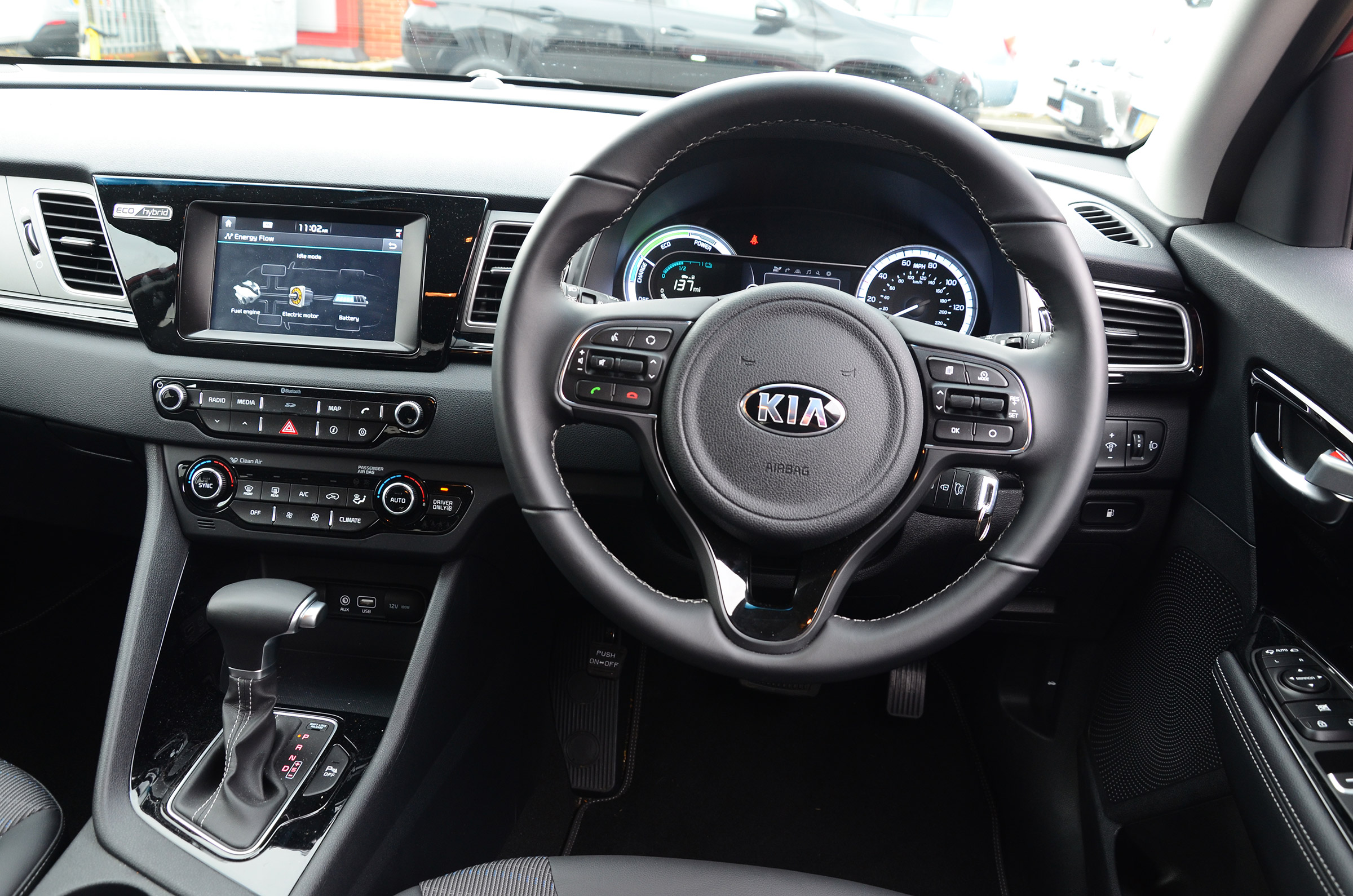 Kia Niro long-term - dash