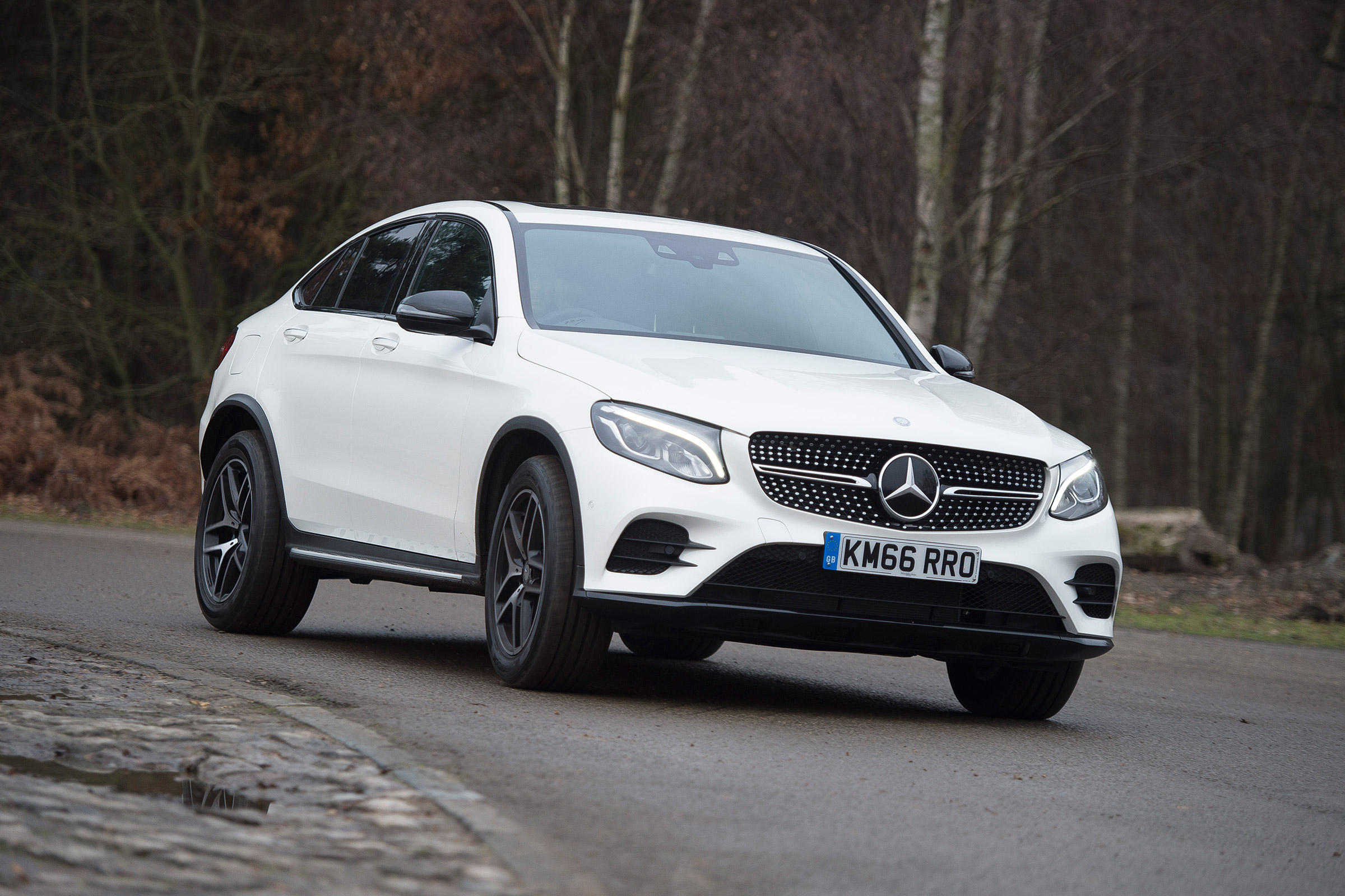 Mercedes GLC Coupe - front cornering