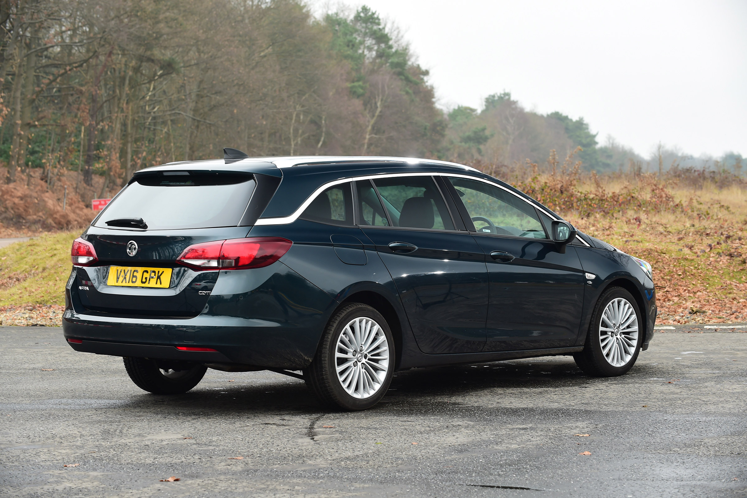 Vauxhall Astra ST - rear static
