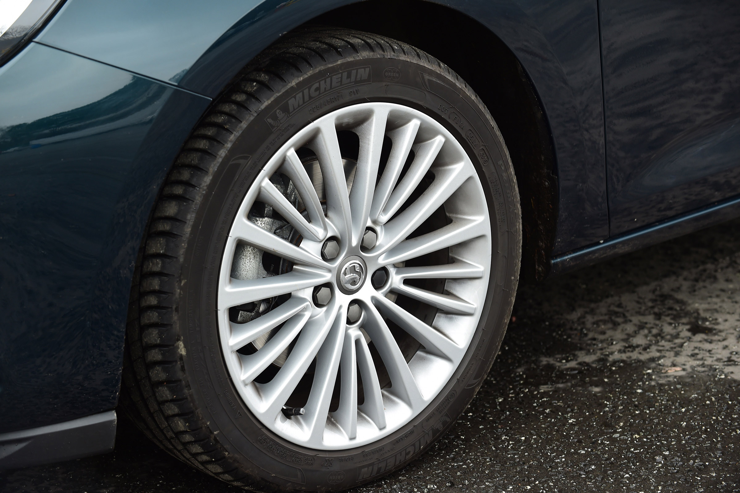 Vauxhall Astra ST - wheel