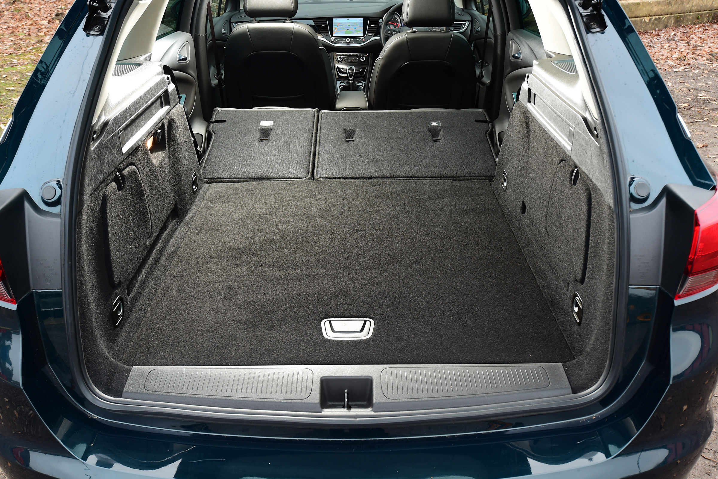 Vauxhall Astra ST - boot seats down