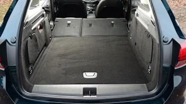 Vauxhall Astra ST - boot seats down