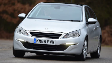 Peugeot 308 SW - front cornering