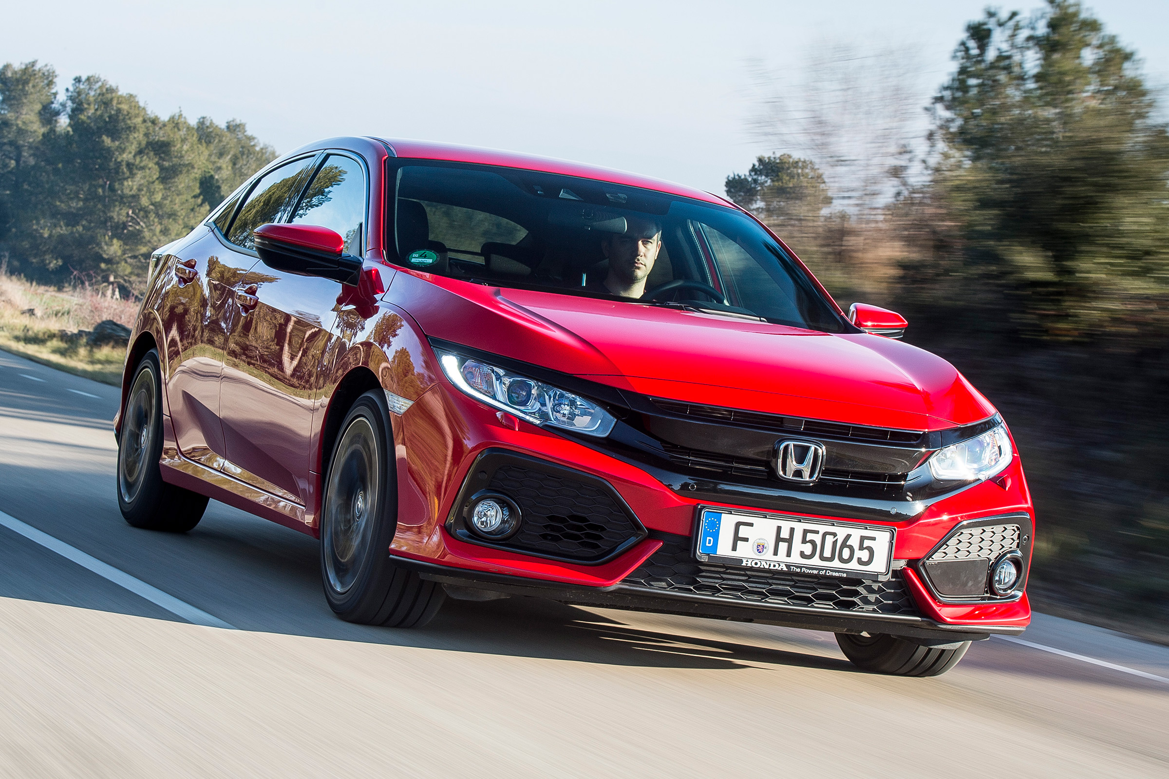 Honda Civic 2017 red - front tracking 2