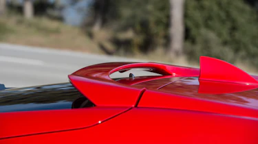 Honda Civic 2017 red - spoiler