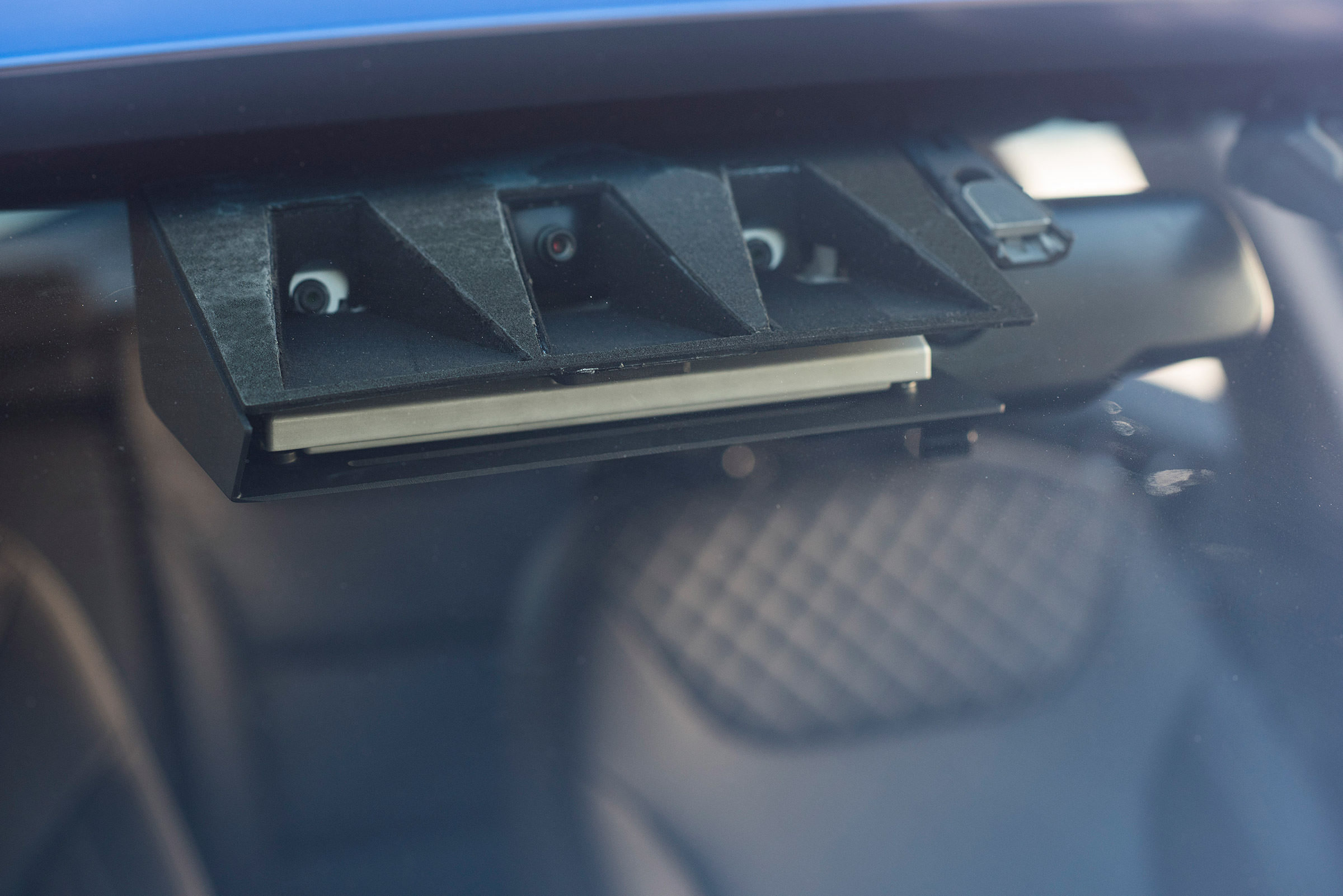 Hyundai Ioniq autonomous - front sensor detail