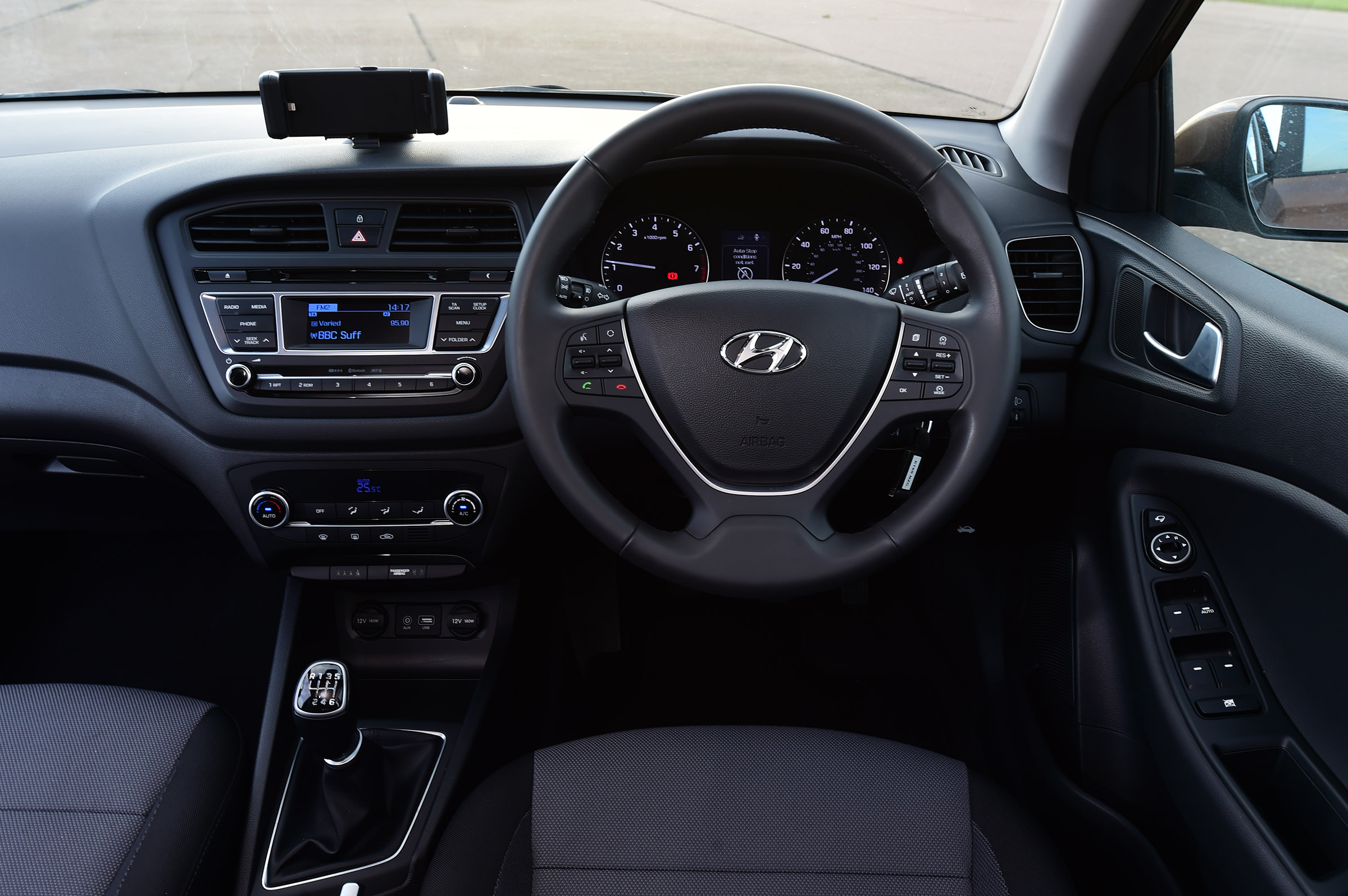 Hyundai i20 - dash