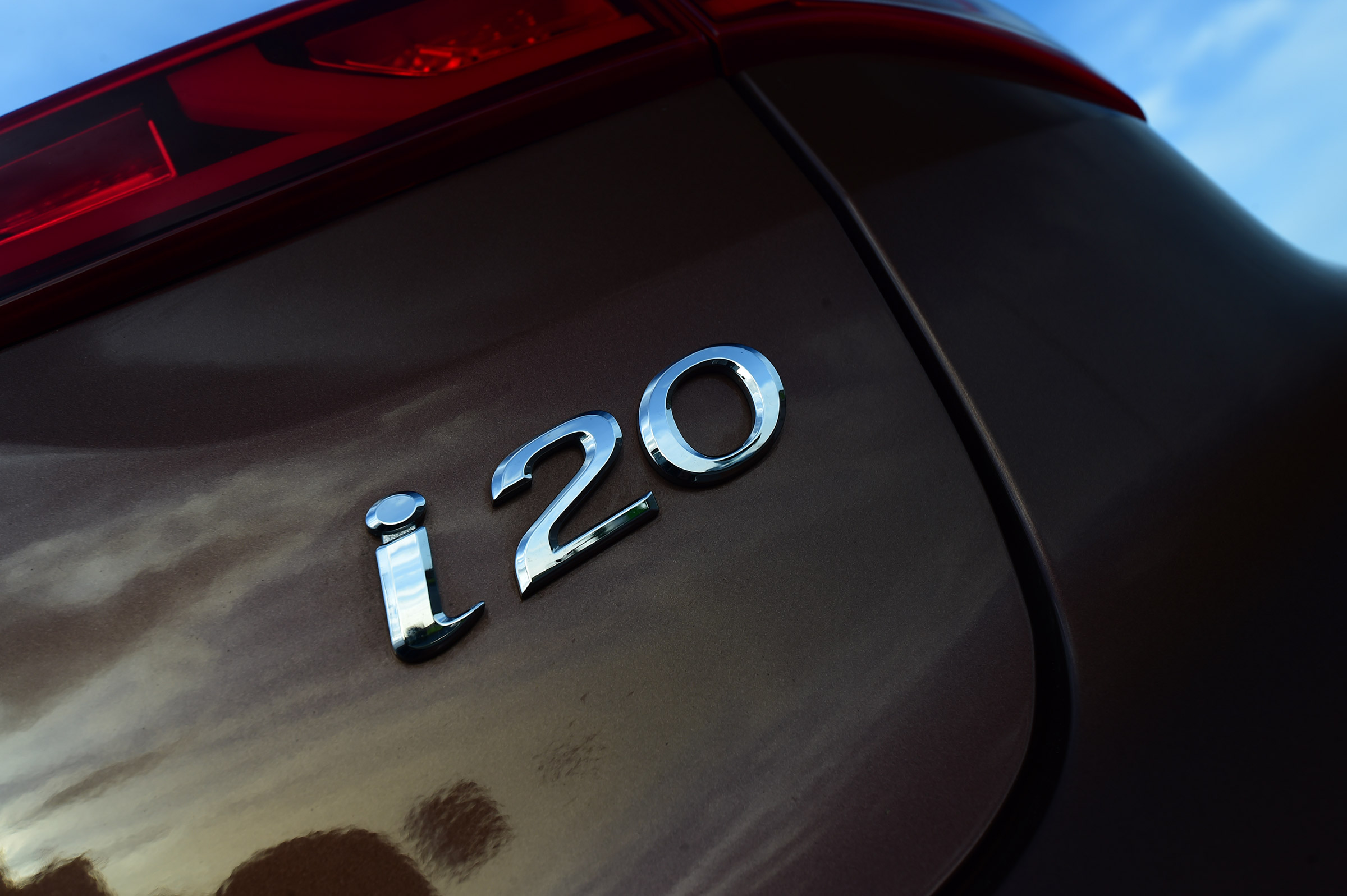 Hyundai i20 - i20 badge