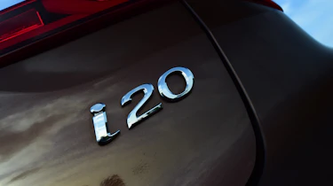 Hyundai i20 - i20 badge