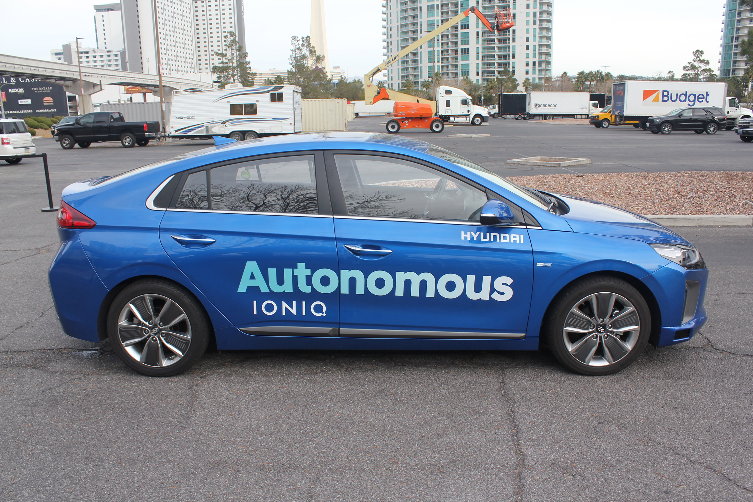Hyundai Ioniq Autonomous - side