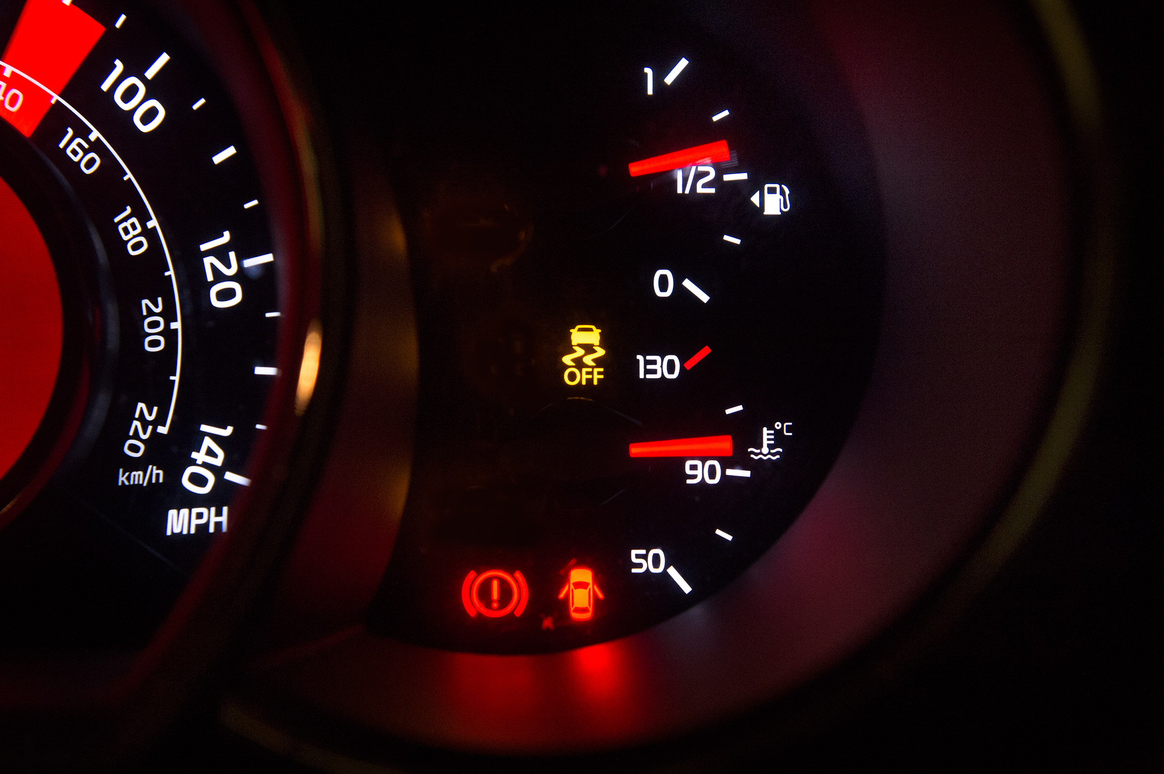 Used Kia Rio - dial detail