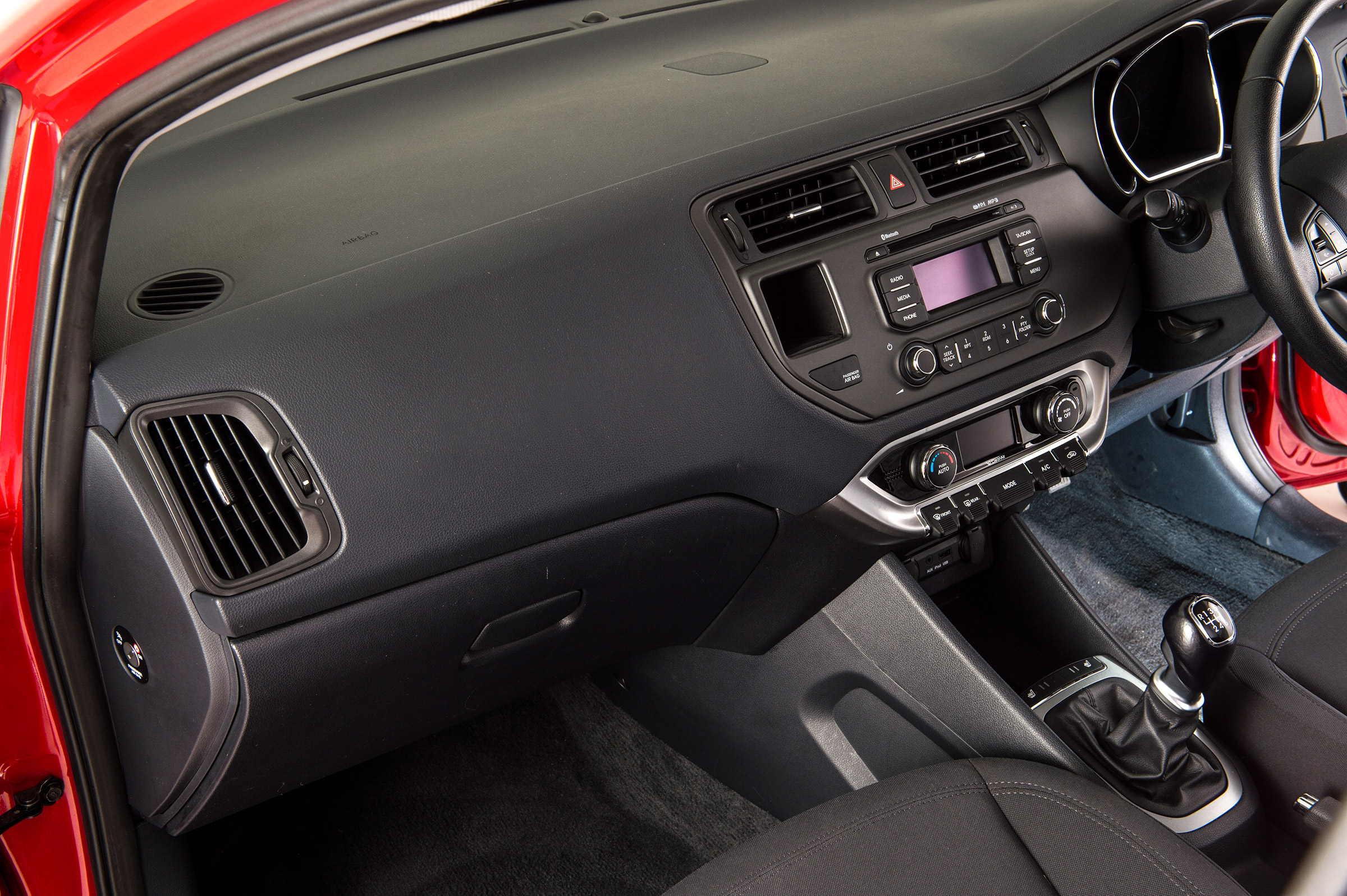 Used Kia Rio - interior
