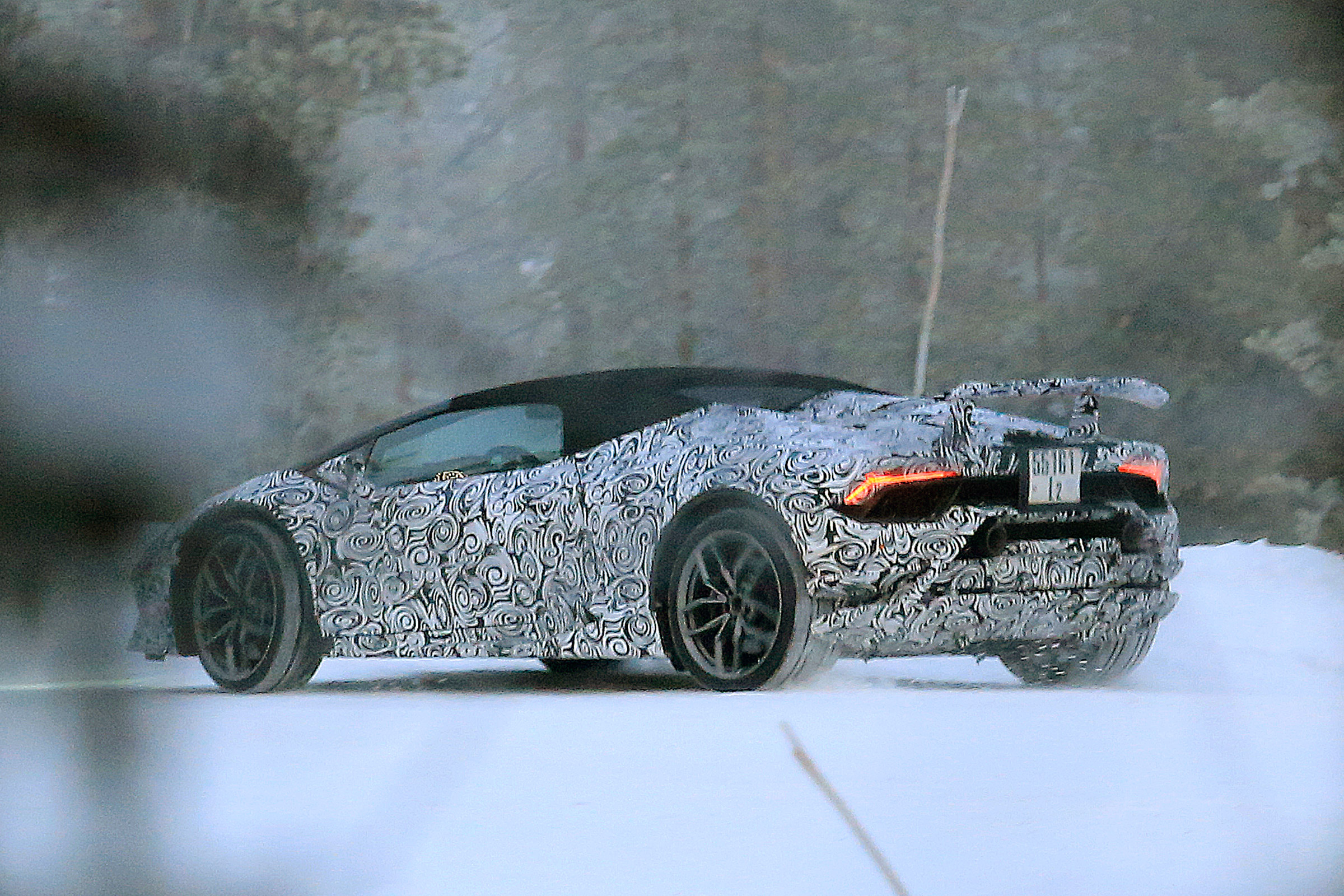 Lamborghini Huracan Superleggera Spyder spy shots 5