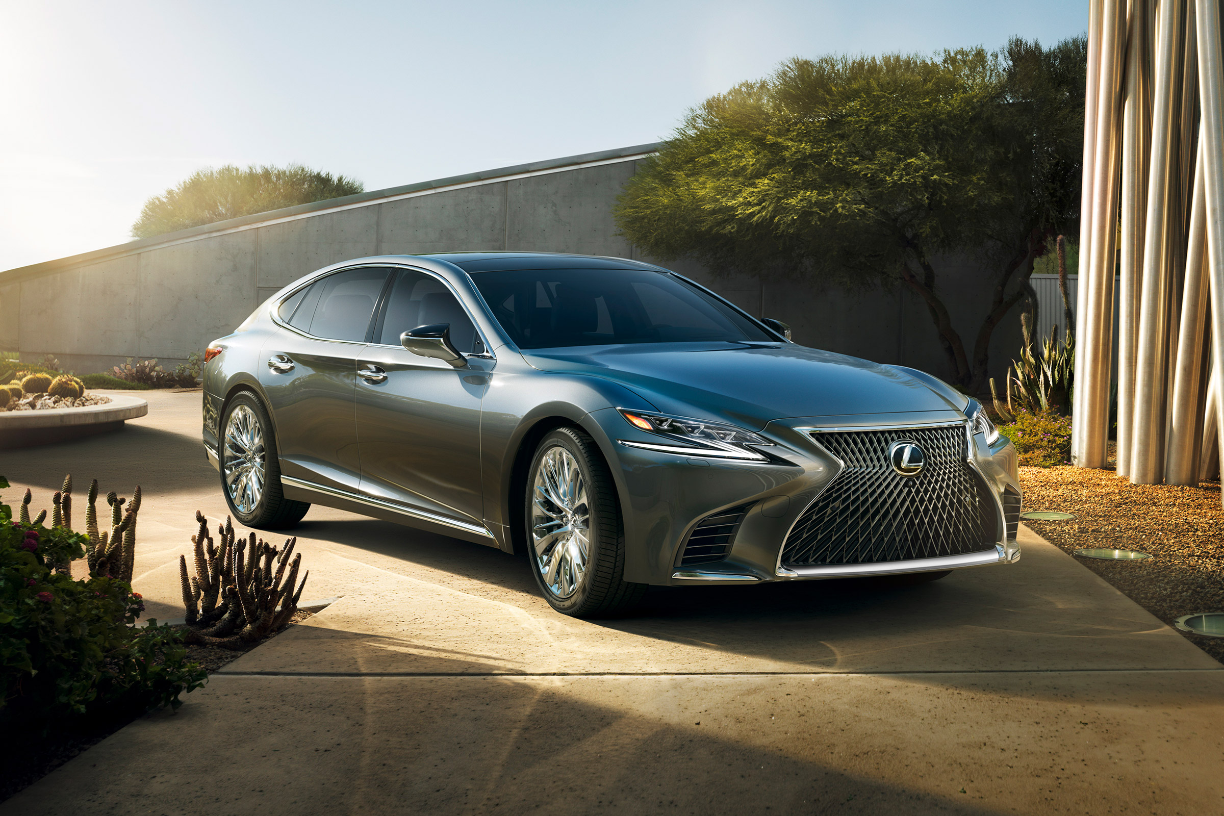 Lexus LS official front