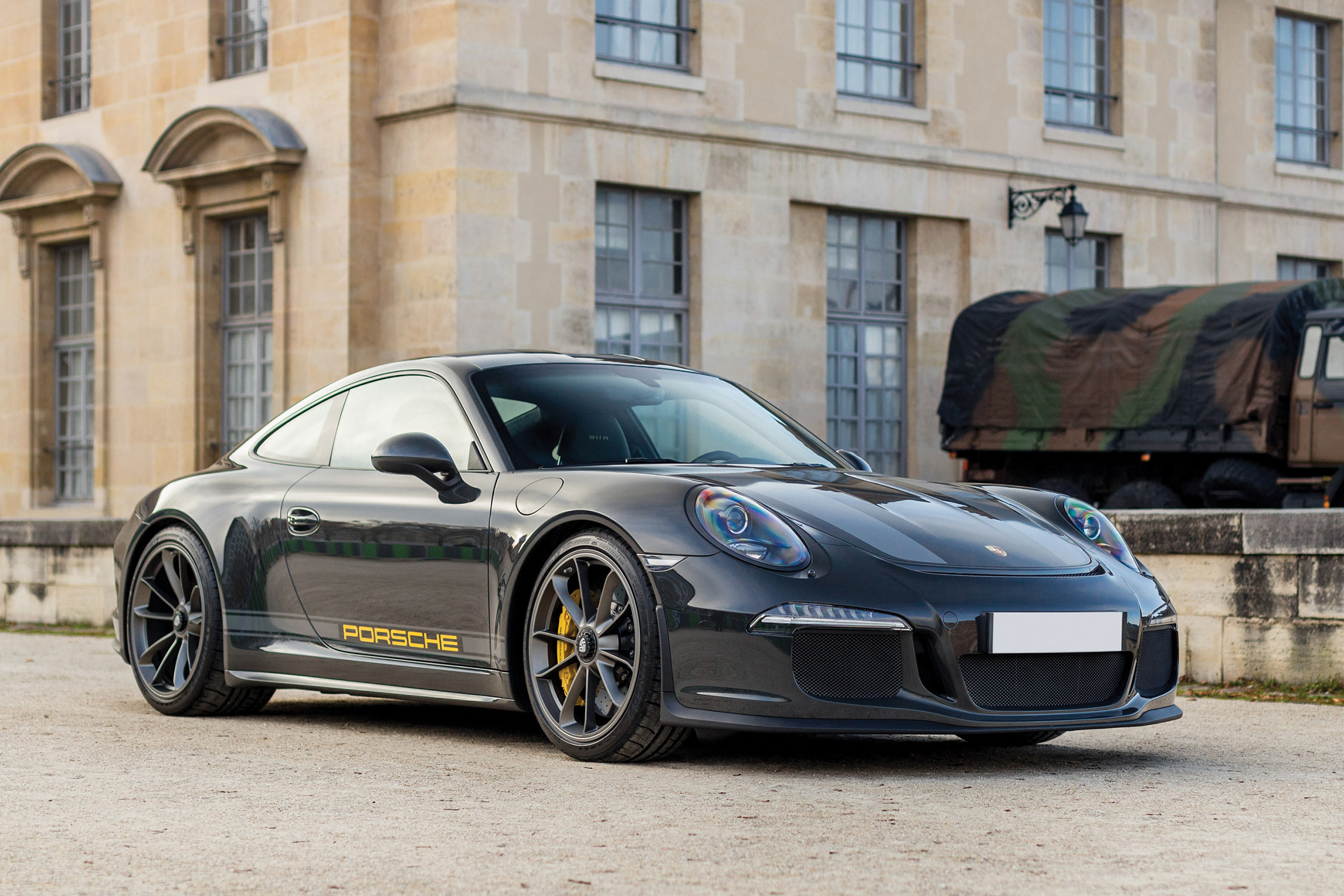 RM Sotheby's 2017 Paris auction - 2016 Porsche 911 R front