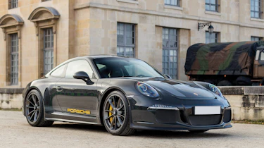 RM Sotheby's 2017 Paris auction - 2016 Porsche 911 R front