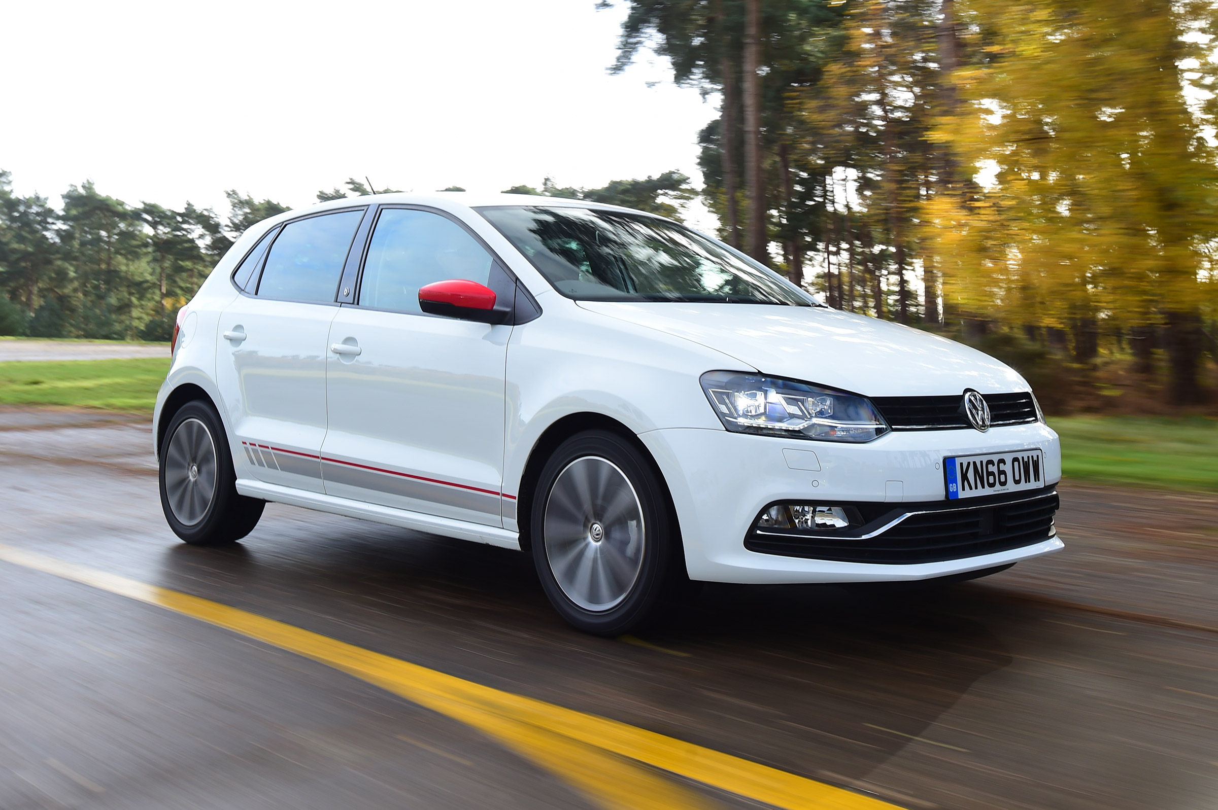 Volkswagen Polo - front