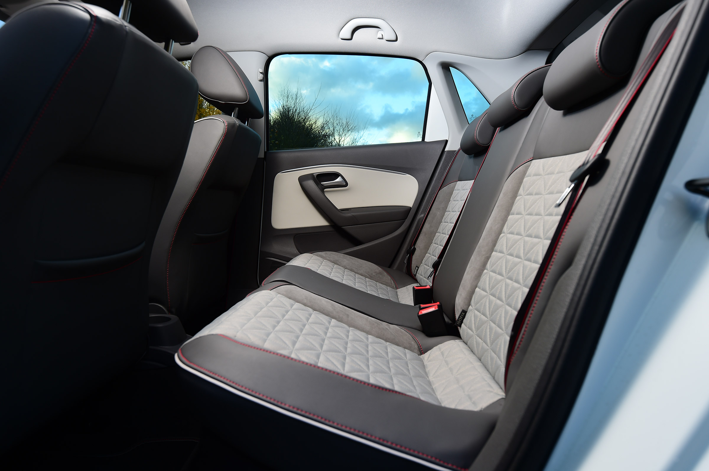 Volkswagen Polo - rear seats