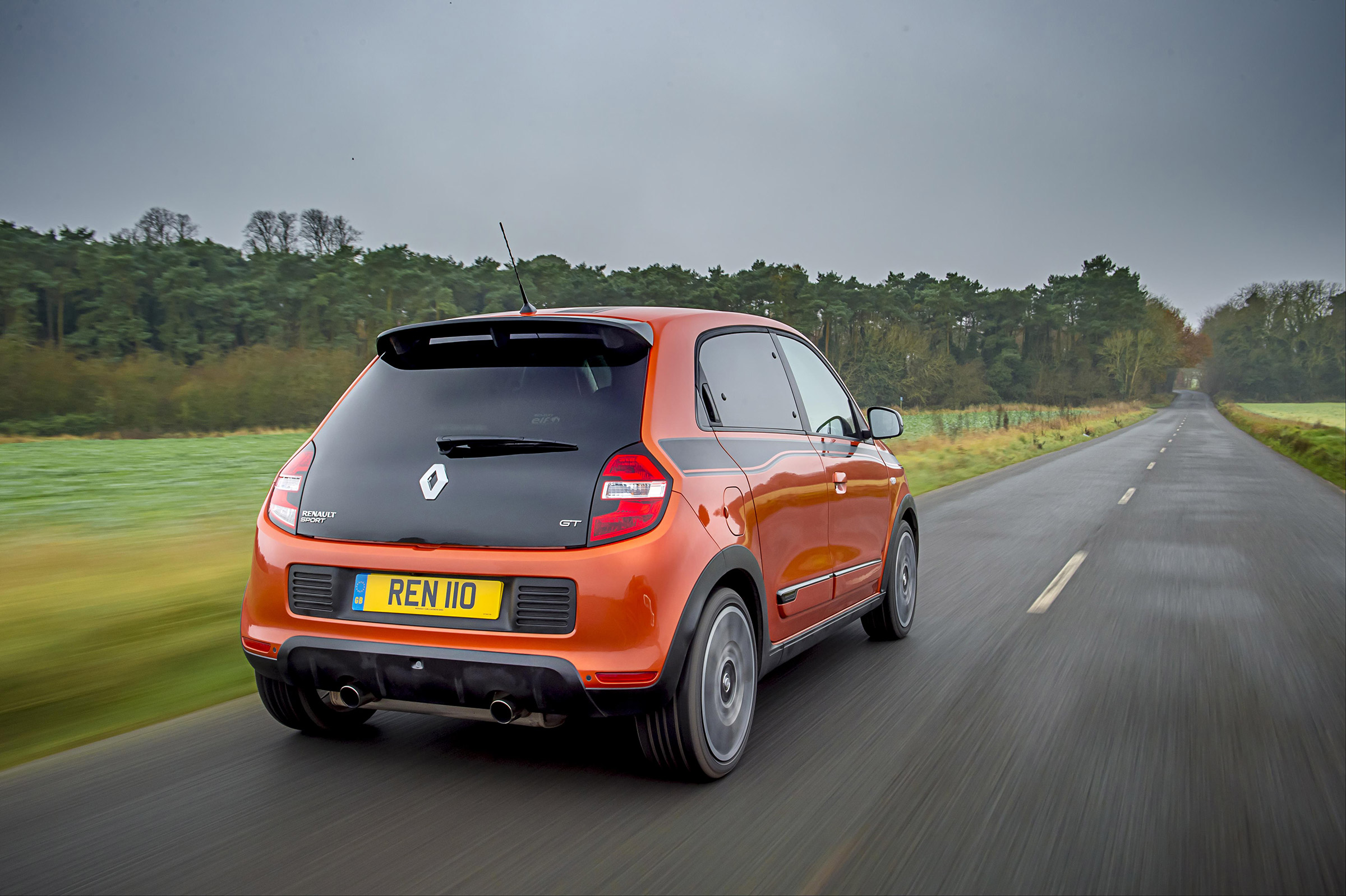Renault Twingo GT - rear tracking