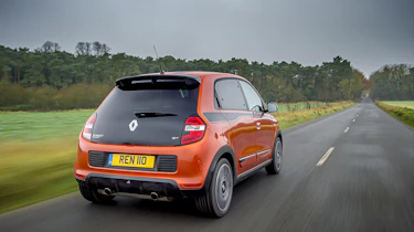 Renault Twingo GT - rear tracking