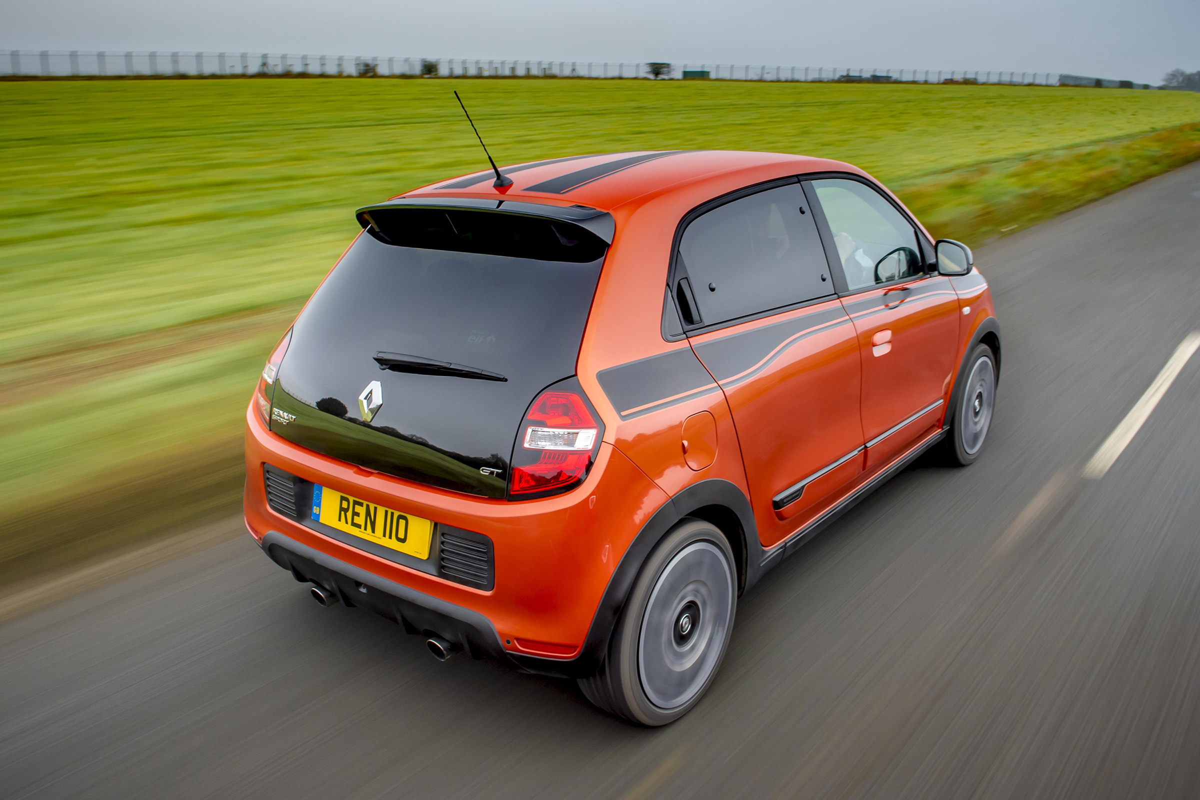 Renault Twingo GT - rear action