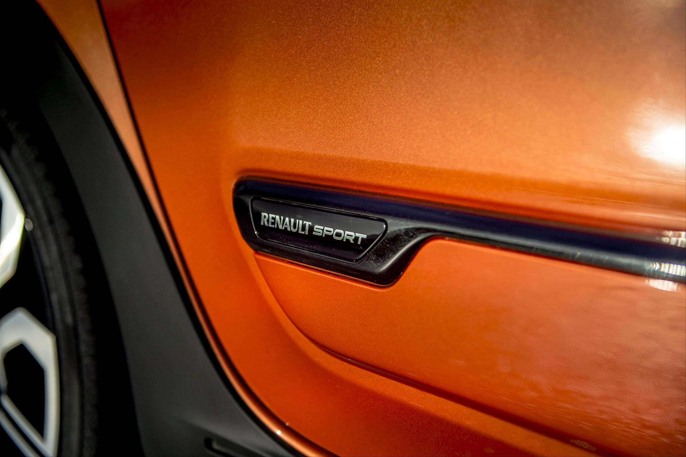 Renault Twingo GT - side details