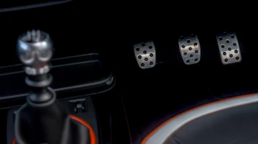 Renault Twingo GT - pedals