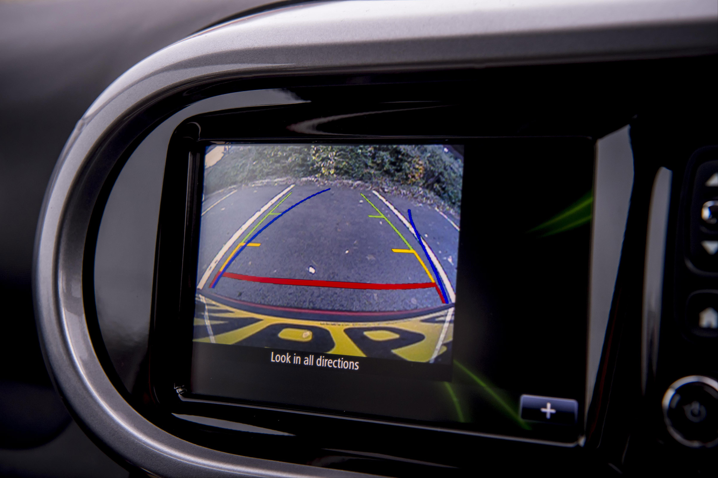 Renault Twingo GT - reversing camera