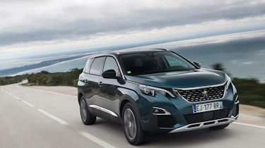 Peugeot 5008 2017 front