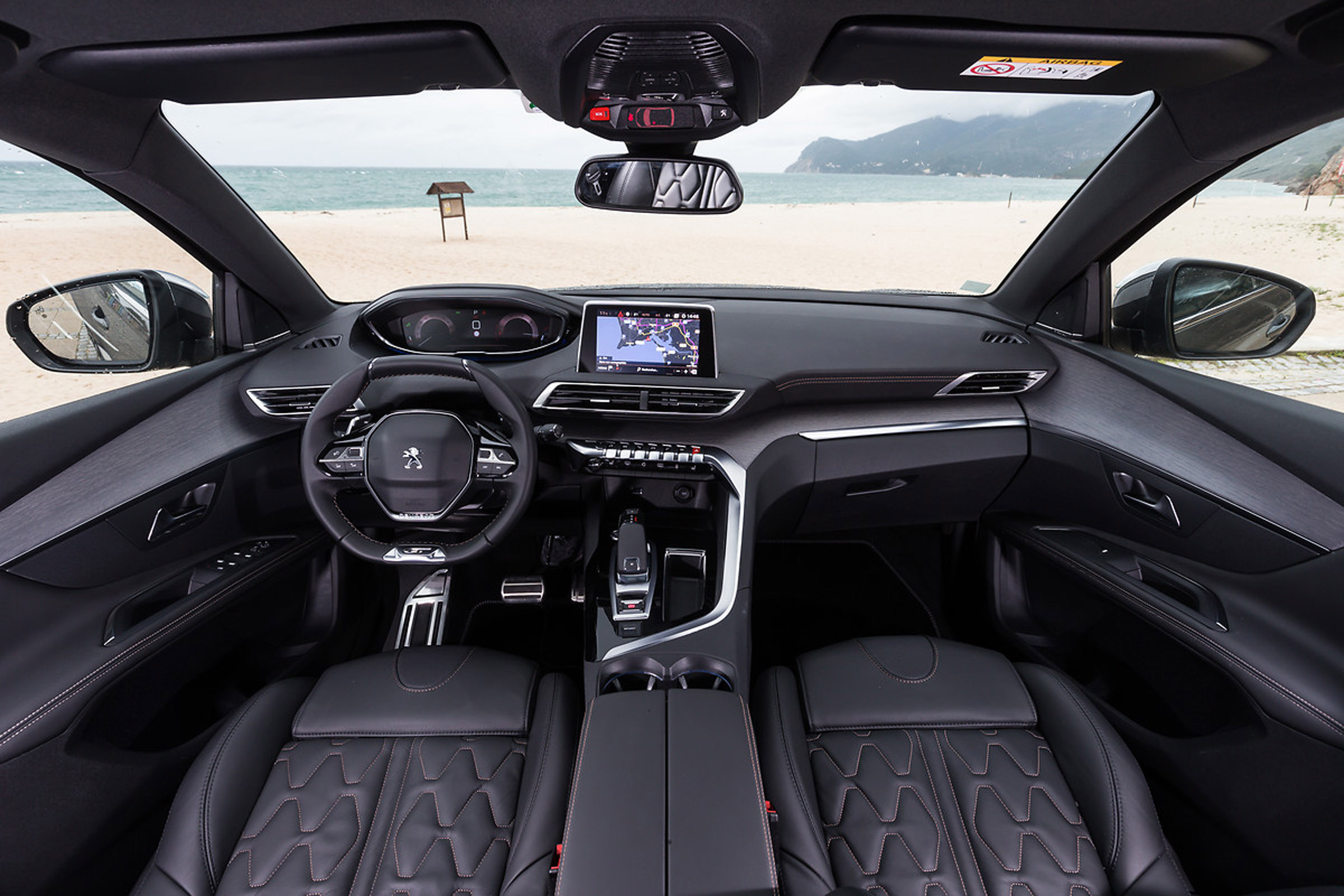 Peugeot 5008 2017 interior