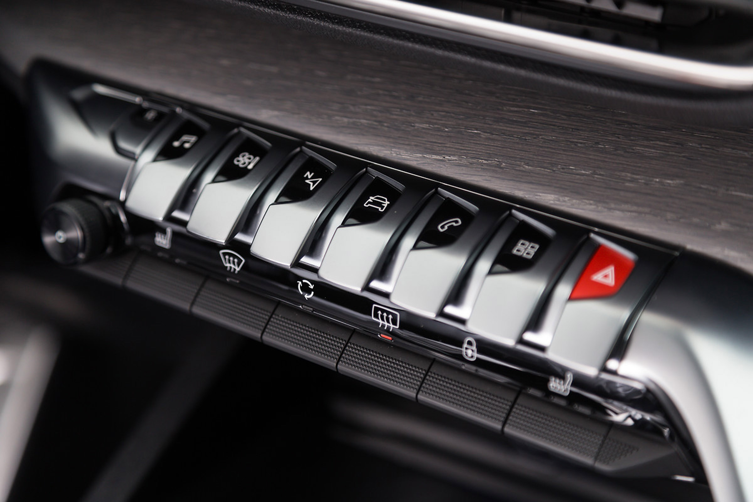 Peugeot 5008 2017 switches