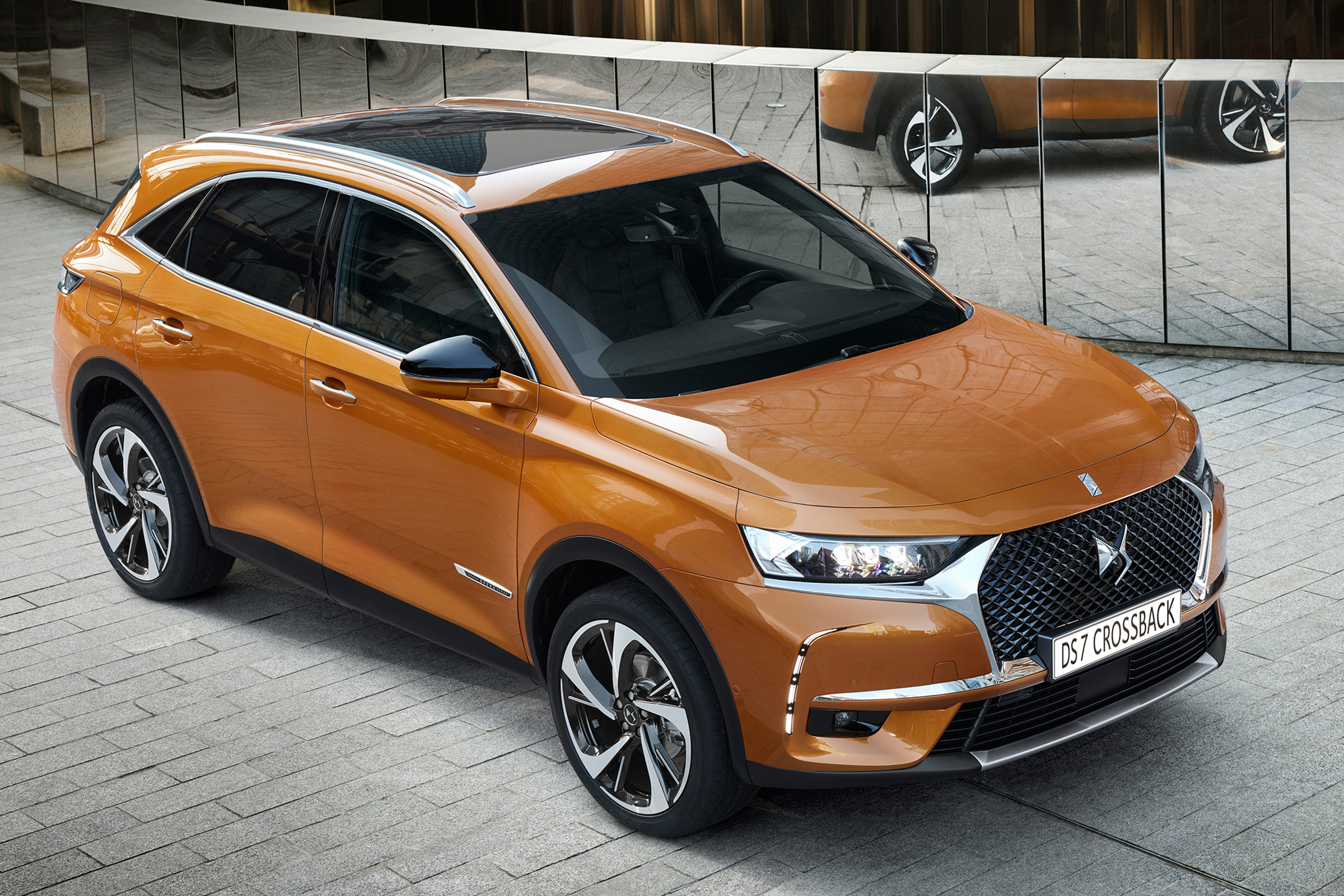 DS 7 Crossback - front quarter