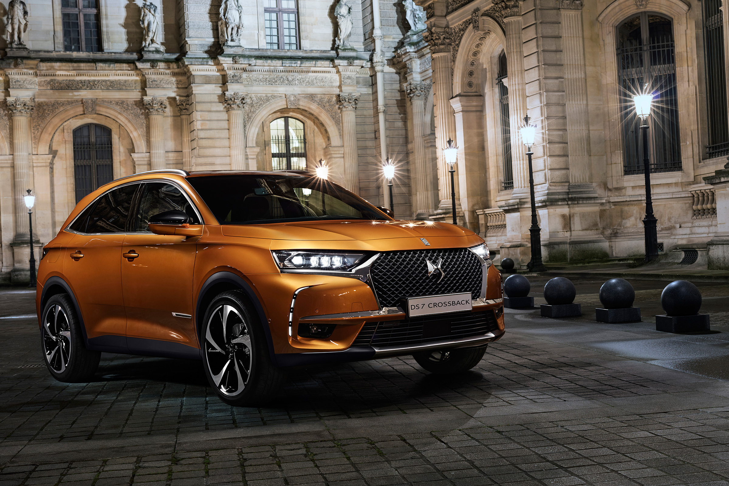 DS 7 Crossback - front quarter 2