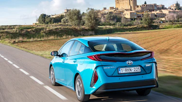 Toyota Prius Plug-In 2017 - rear tracking