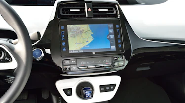 Toyota Prius Plug-In 2017 - sat-nav