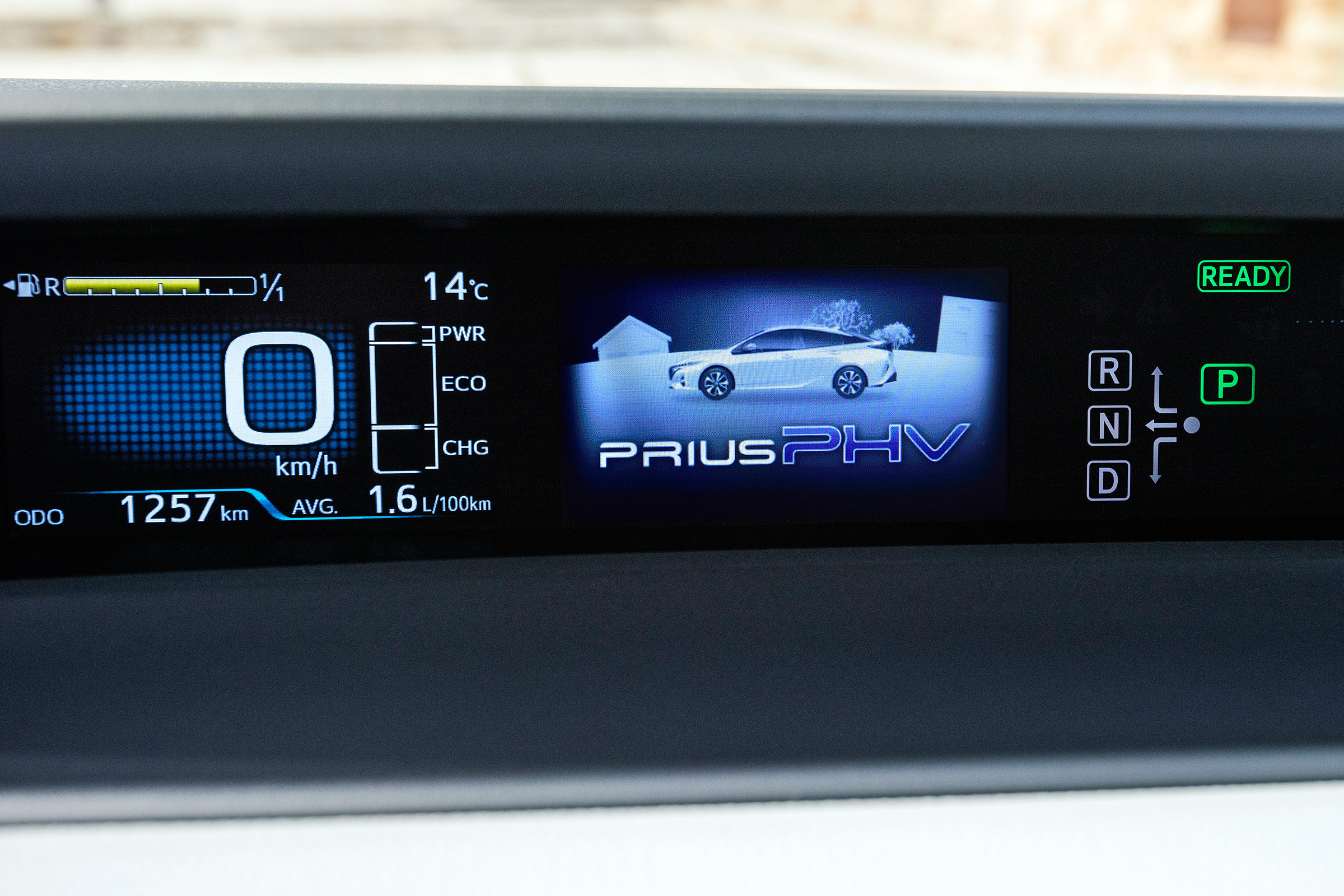 Toyota Prius Plug-In 2017 - instruments